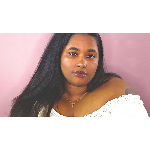 Poshmark profile picture for @shotgun